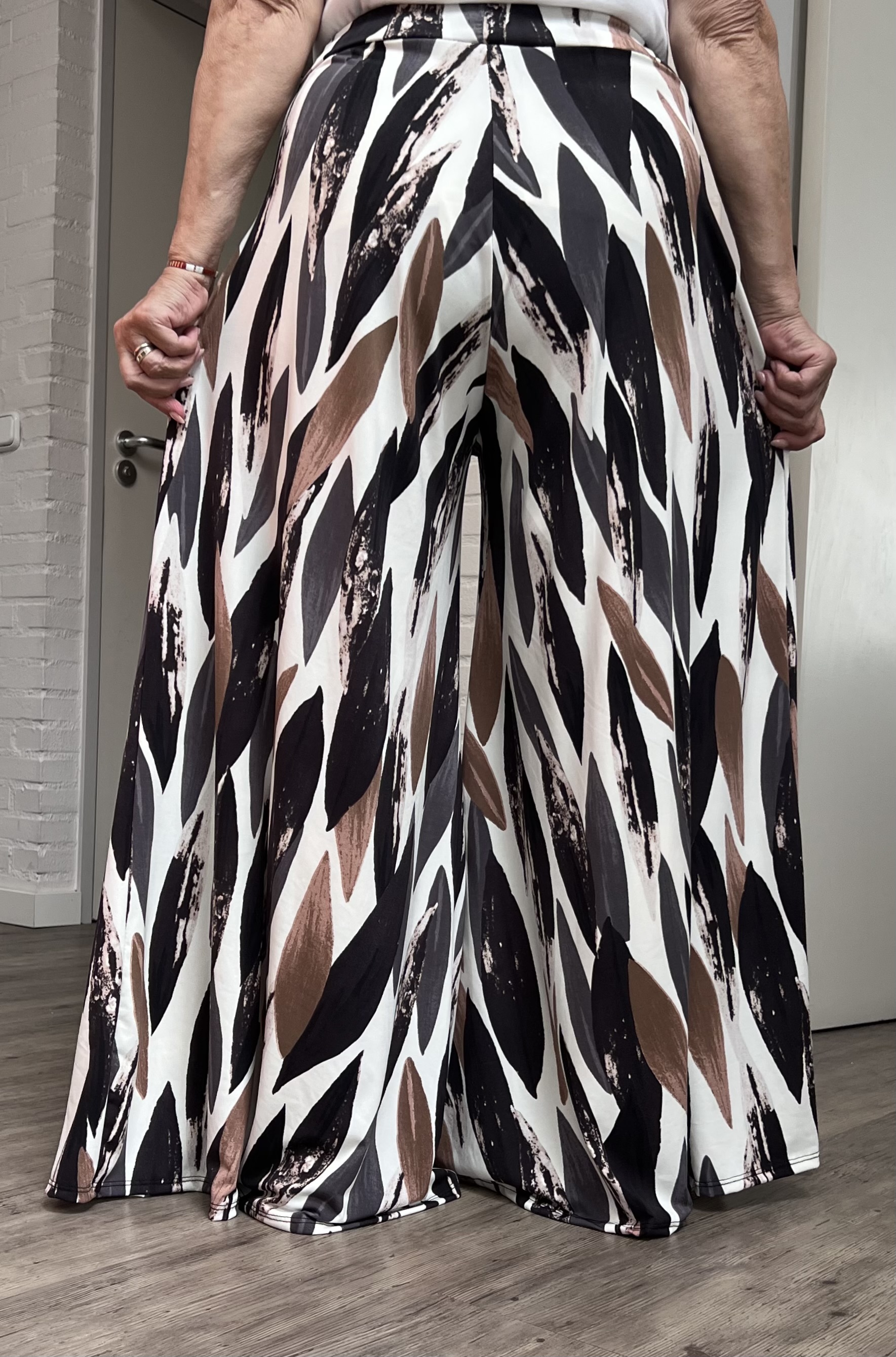 ITALY Mode jersey viscose  wijde broek apart /zeer rekbaar zwart/grijs/beige