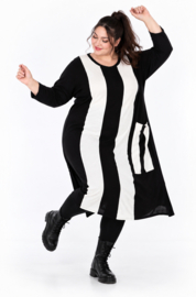 AKH oversized gebreide tuniek/jurk  apart stretch zwart/wit