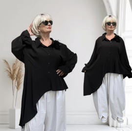 ITALIA oversized viscose mix blouse met broche stretch/zwart