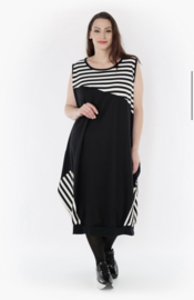 AKH oversized viscose jersey ballon jurk  apart/stretch zwart/wit