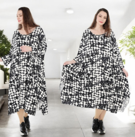 AKH oversized viscose A-lijn jurk / apart /stretch /zwart/wit