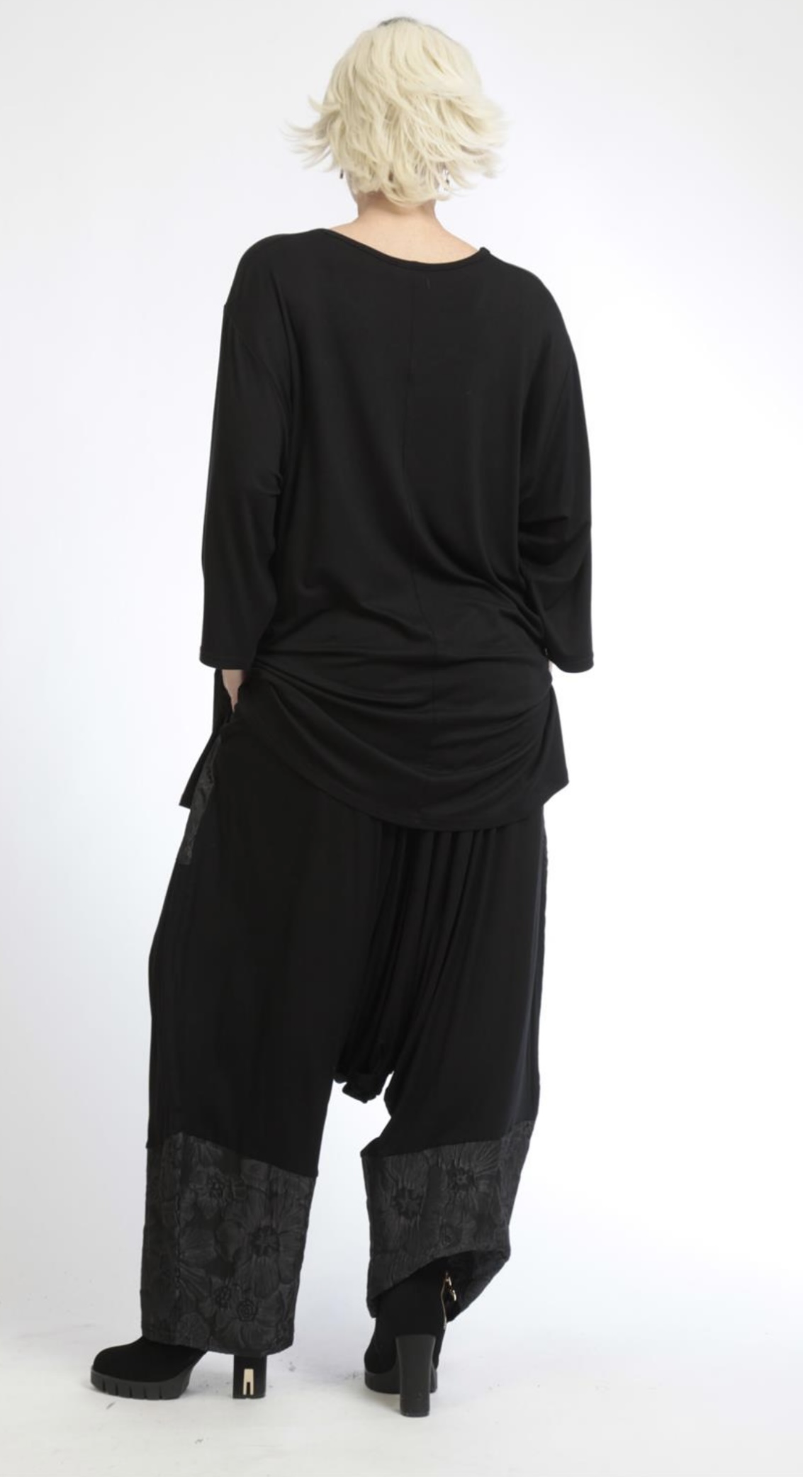 AKH oversized viscose harembroek stretch zwart