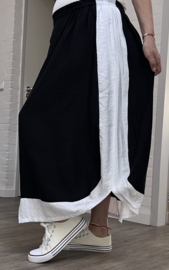 SINNE design.. viscose/linnen  rok/zwart/wit