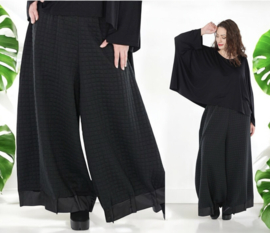 AKH oversized viscose mix broek stretch zwart
