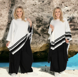 AKH oversized asymmetrisch gebreide tuniek/poncho  apart stretch wit/zwart