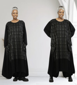 AKH oversized viscose mix A-lijn jurk met zakken apart stretch zwart /silver