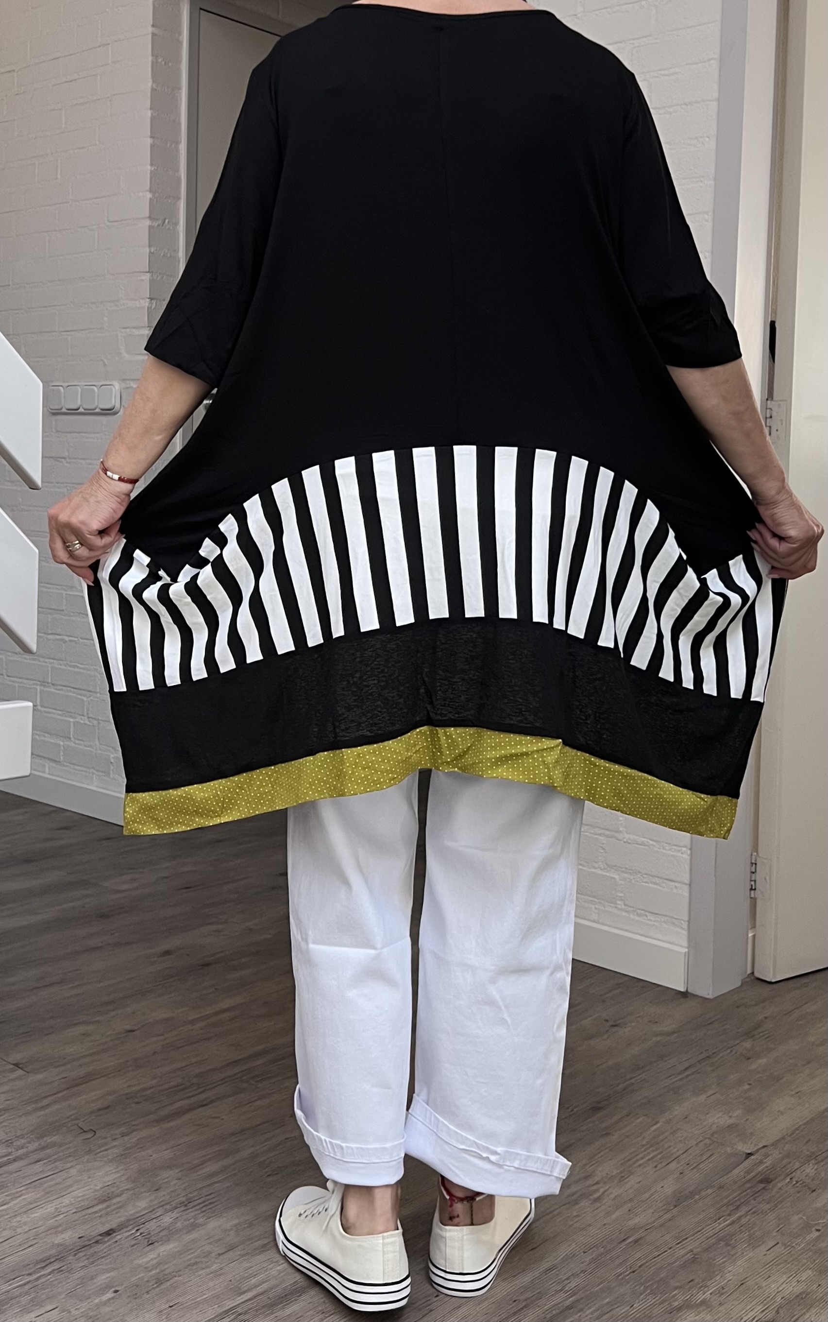	 LUUKAA viscose A-lijn tuniek/stretch  zwart/wit/olijfgroen