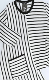 AKH oversized gebreide tuniek/jurk  apart stretch wit/zwart