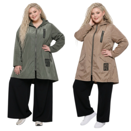 ITALIA  oversized  tussenjas  waterbestendig met ritssluiting en capuchon /in meerdere kleuren