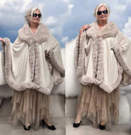 MM Sweet gebreid super zacht omslagdoek/poncho met bont