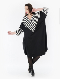 AKH oversized viscose ballon jersey jurk  apart/stretch zwart/wit