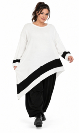 AKH oversized asymmetrisch gebreide tuniek/poncho  apart stretch wit/zwart