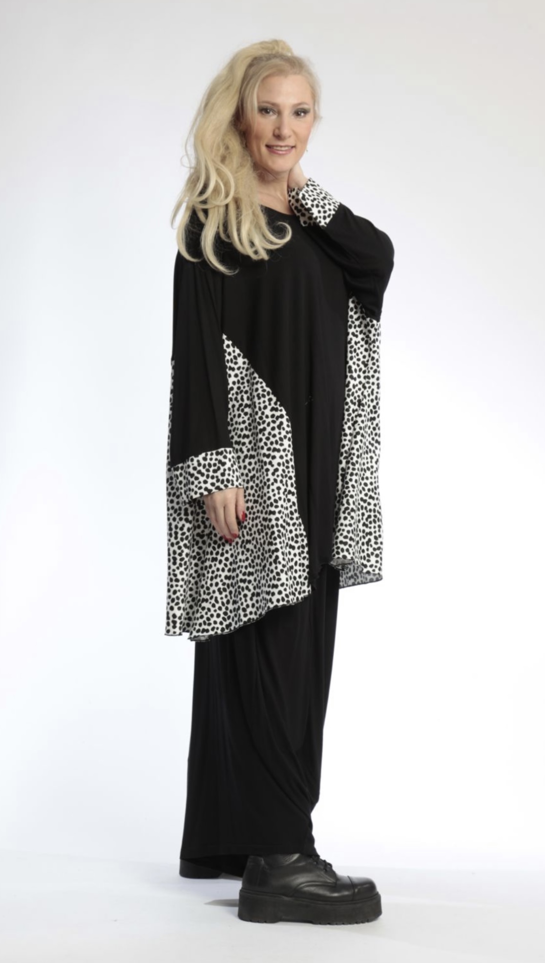 AKH oversized viscose jerseyA-lijn tuniek apart stretch zwart/wit