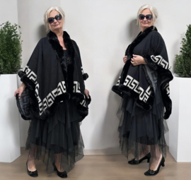 ITALIA  gebreid super zacht omslagdoek/poncho met bont zwart