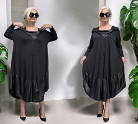 SASHA Diva oversized viscose A-lijn jurk  zwart/stretch