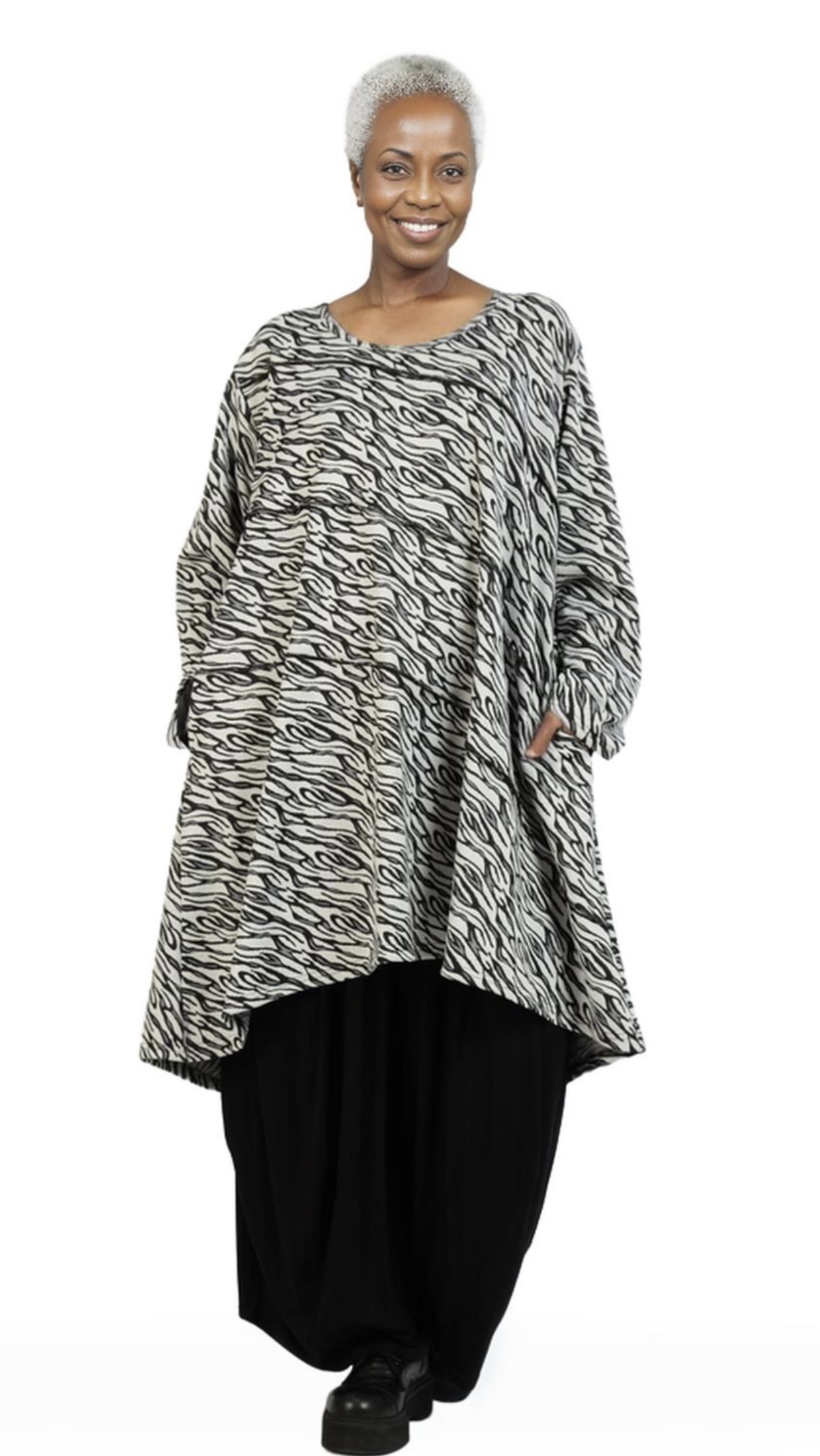 AKH oversized viscose mix jurk/tuniek apart stretch zwart/wit