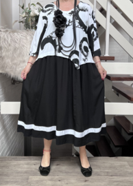 SINNE design.. A-lijn viscose jurk zwart/wit