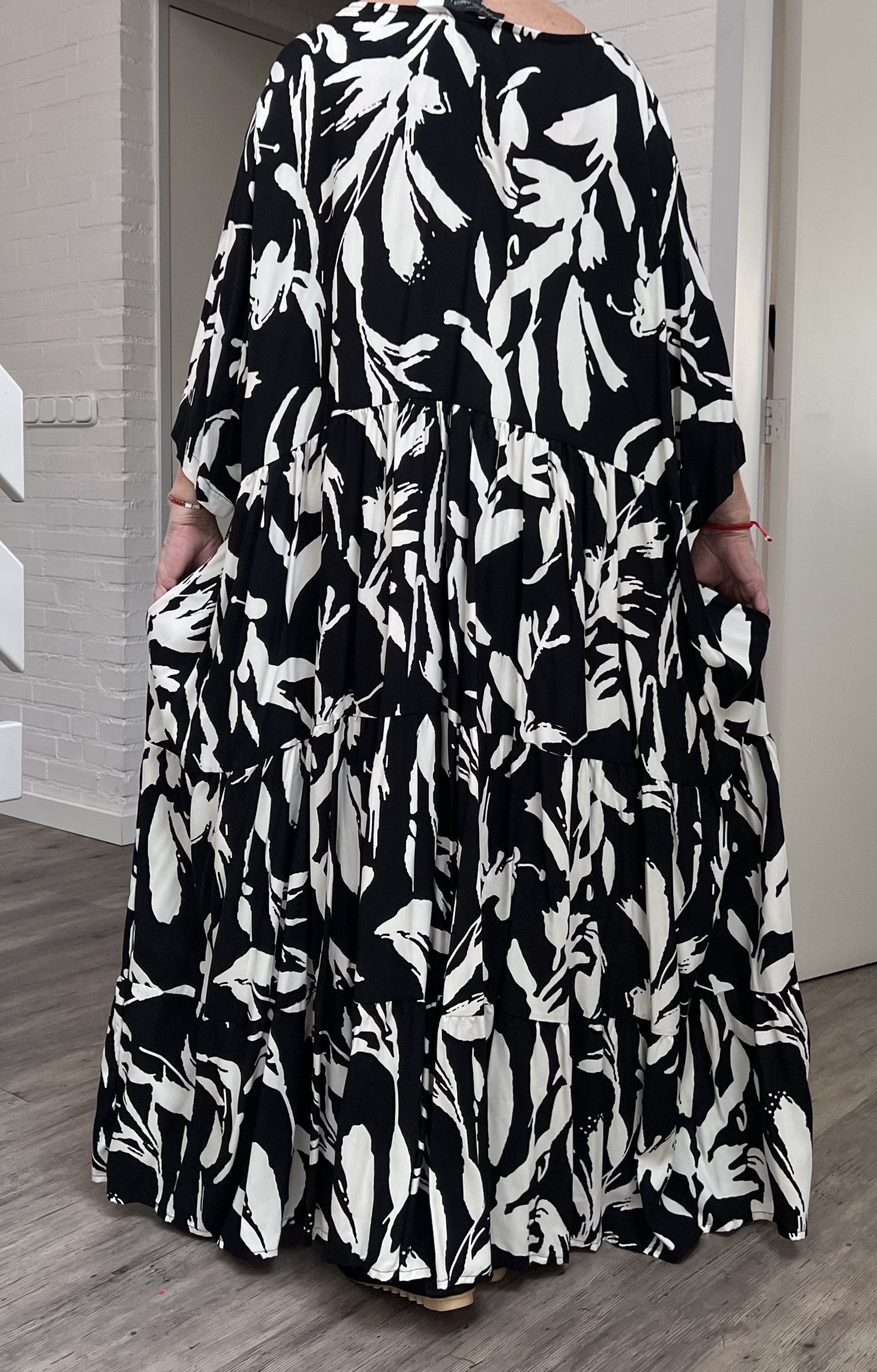 Vincenzo Allocca oversized viscose  BOHO A-lijn jurk apart zwart/wit