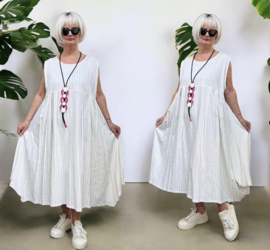 AKH oversized linnen mix A-lijn jurk  apart