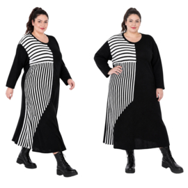 AKH oversized gebreide  tuniek/jurk  apart stretch zwart/wit