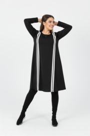 SASHA GRANDEoversized A-lijn jurk  zwart/wit/stretch premium kwaliteit