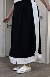 SINNE design.. viscose/linnen  rok/zwart/wit