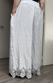 Moonshine linnen wijde broek met geborduurd kant/ apart /in meerdere kleuren