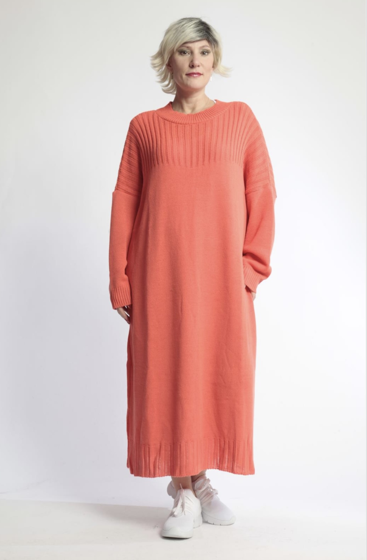 AKH gebreide oversized tuniek/jurk  apart stretch