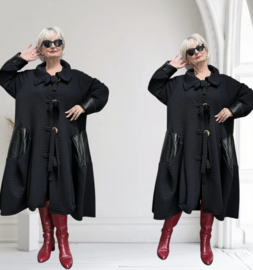 Moonshine viscose  A-lijn jas met inzet van eco leder /zwart , stretch/ gevoerd/apart