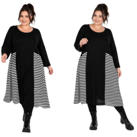 AKH oversized gebreide  tuniek/jurk  apart stretch zwart/wit