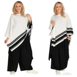 AKH oversized asymmetrisch gebreide tuniek/poncho  apart stretch wit/zwart