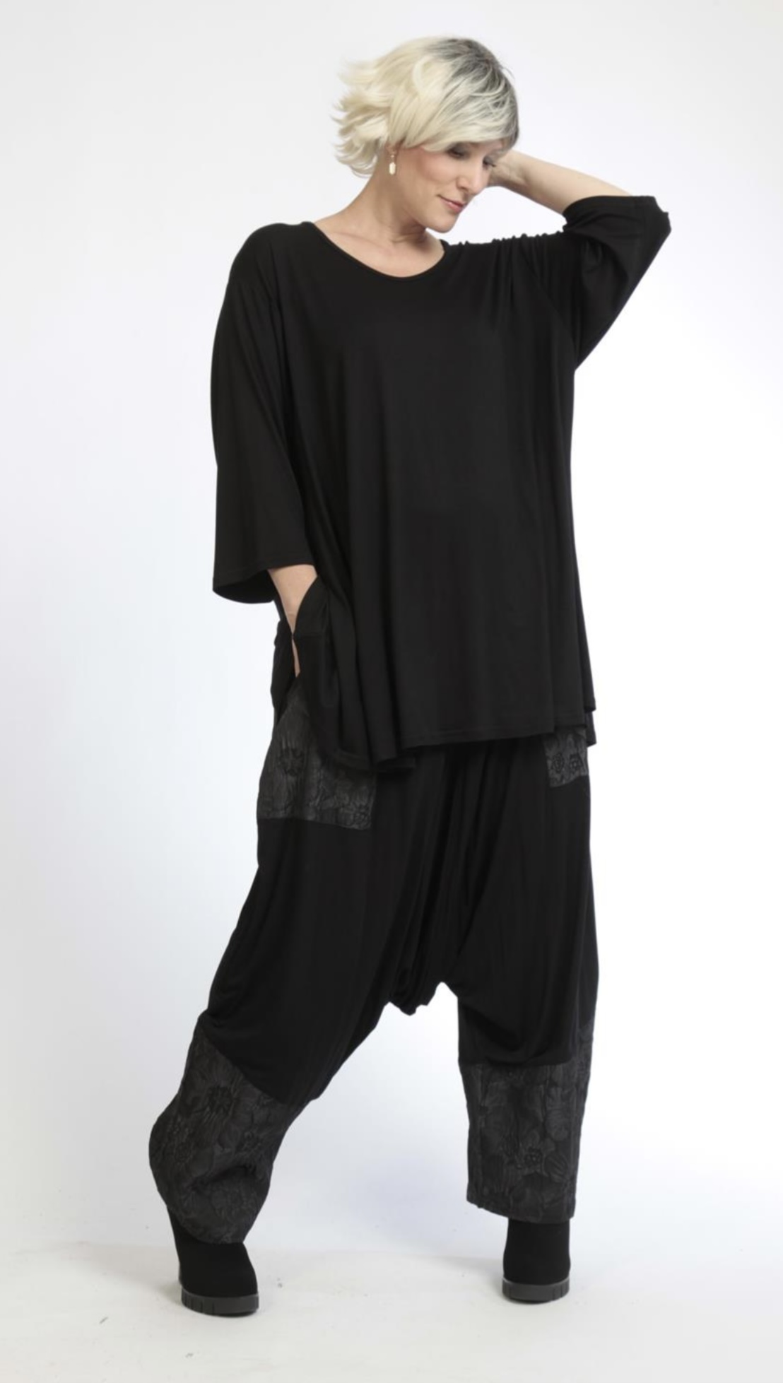 AKH oversized viscose harembroek stretch zwart