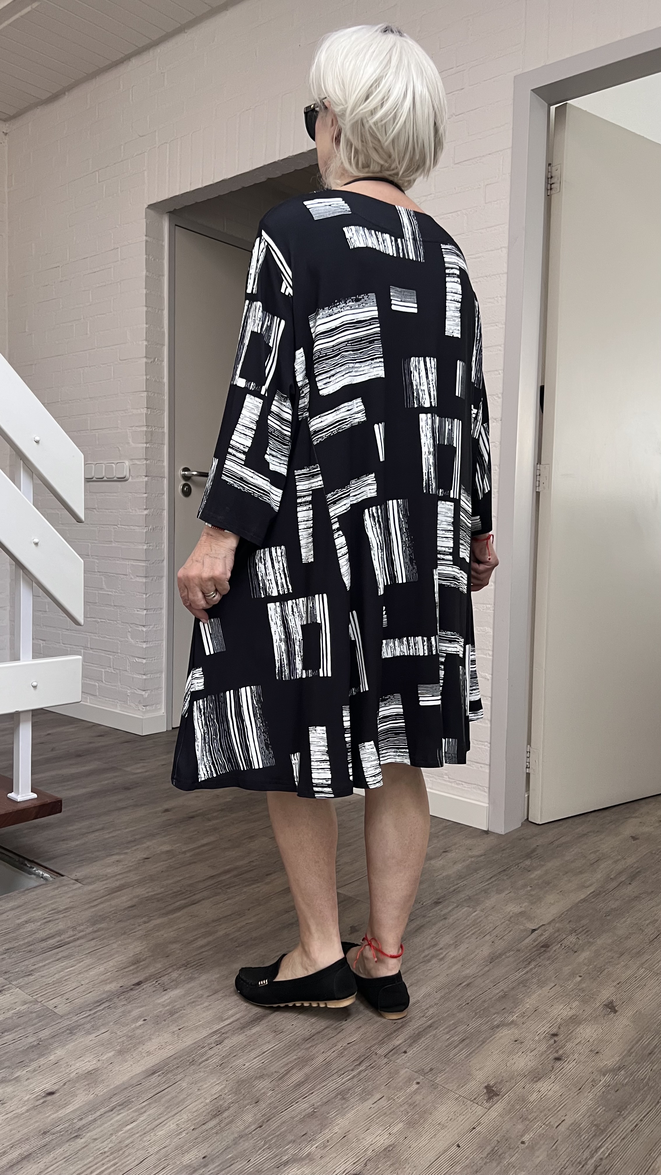 New Jersey oversized viscose A-lijn jurk/tuniek / stretch/zwart/wit