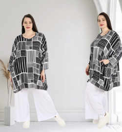 AKH oversized viscose tuniek/top zwart/wit  apart
