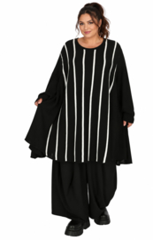 AKH oversized gebreide tuniek/poncho  apart stretch zwart/wit