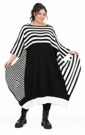 AKH oversized gebreide A-lijn tuniek/jurk  apart stretch zwart/wit