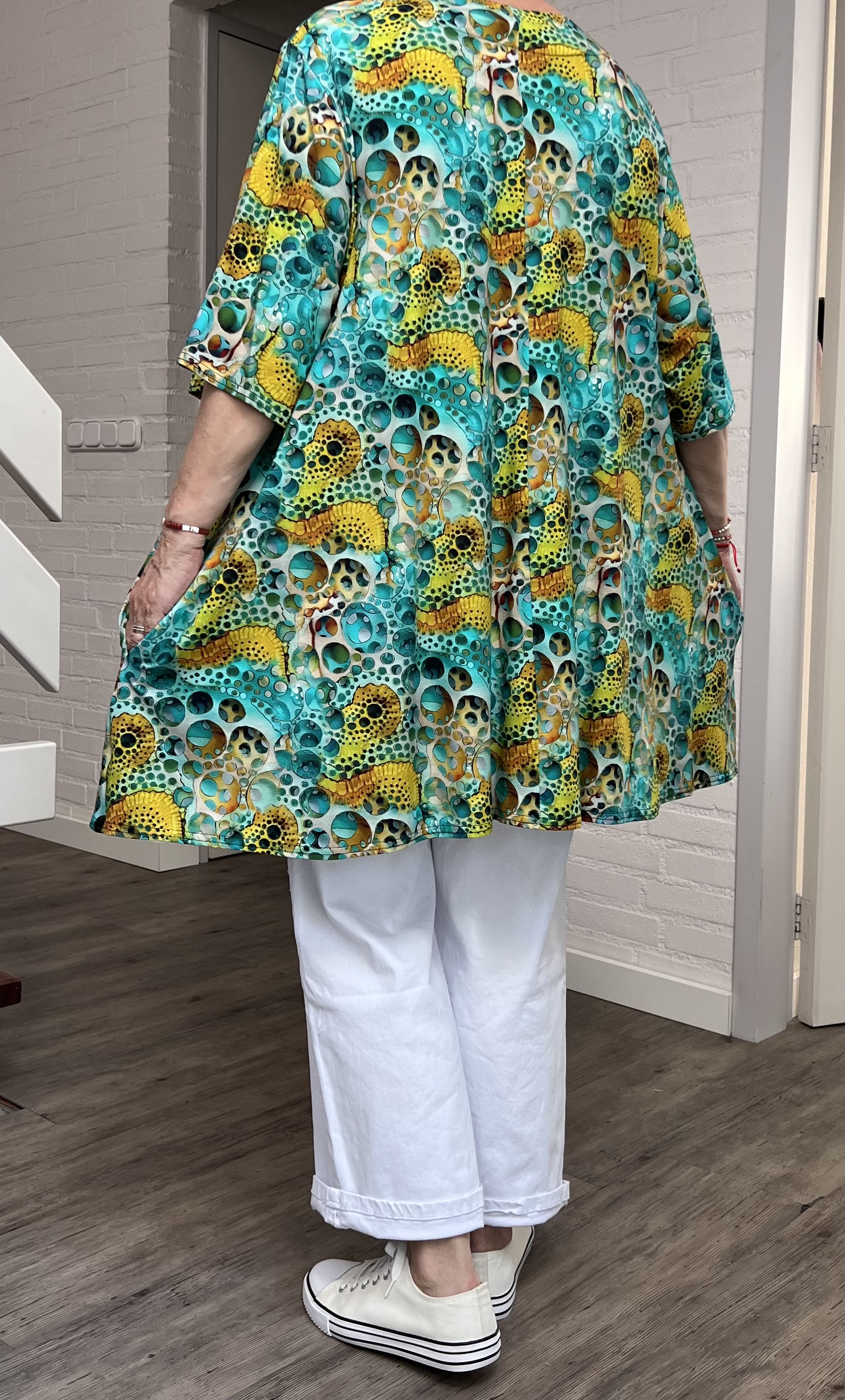 Naveed oversized viscose A-lijn tuniek met aparte decolleté/ stretch
