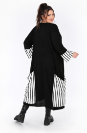 AKH oversized gebreide  tuniek/jurk  apart stretch zwart/wit