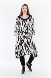 AKH oversized viscose A-lijn jurk / apart /stretch /zwart/wit