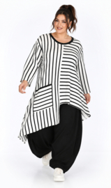 AKH oversized gebreide tuniek/jurk  apart stretch wit/zwart