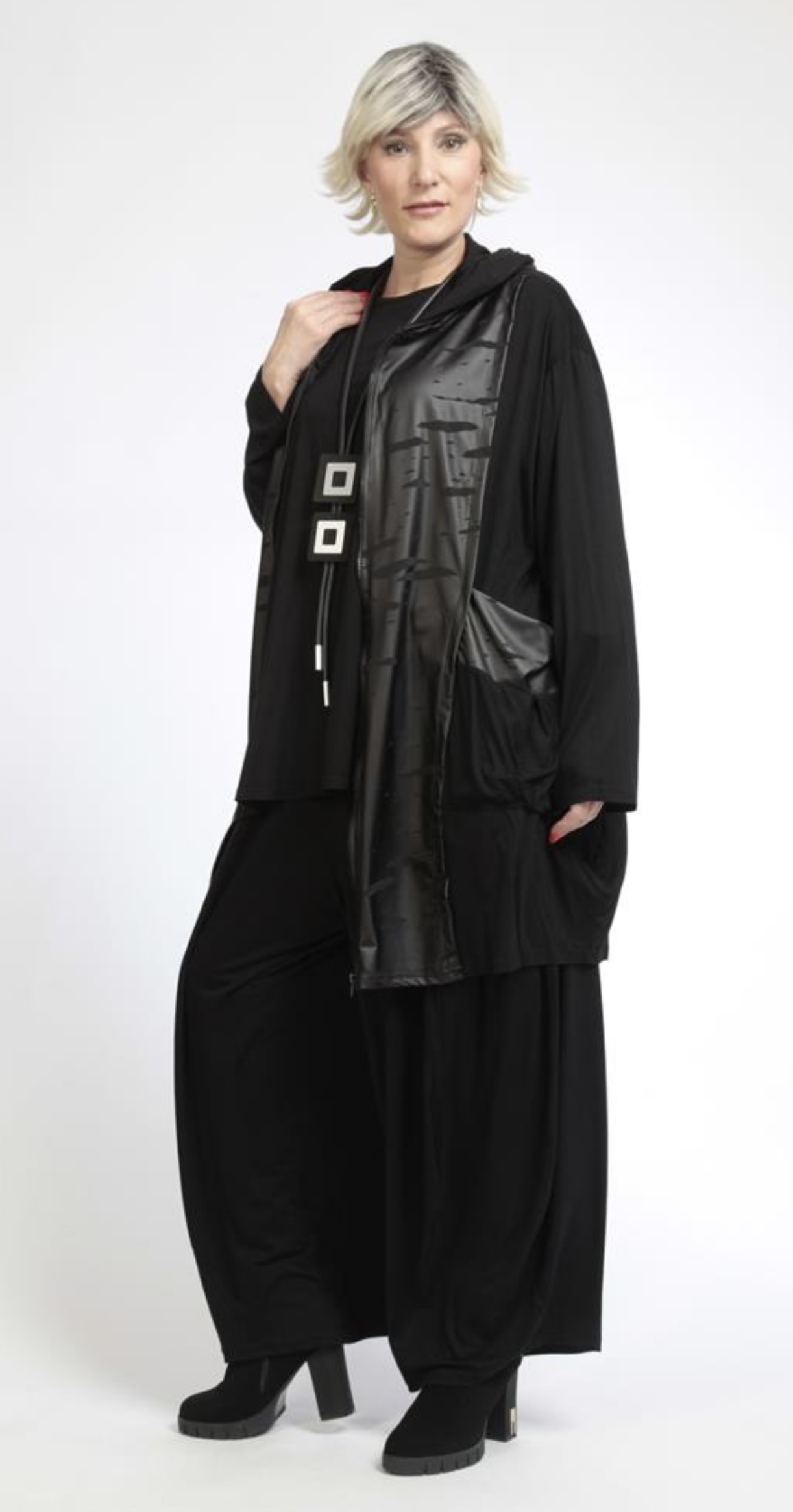 AKH oversized viscose A-lijn blazer/vest met rits  zwart stretch