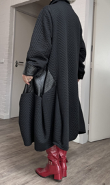 Moonshine viscose  A-lijn jas met inzet van eco leder /zwart , stretch/ gevoerd/apart