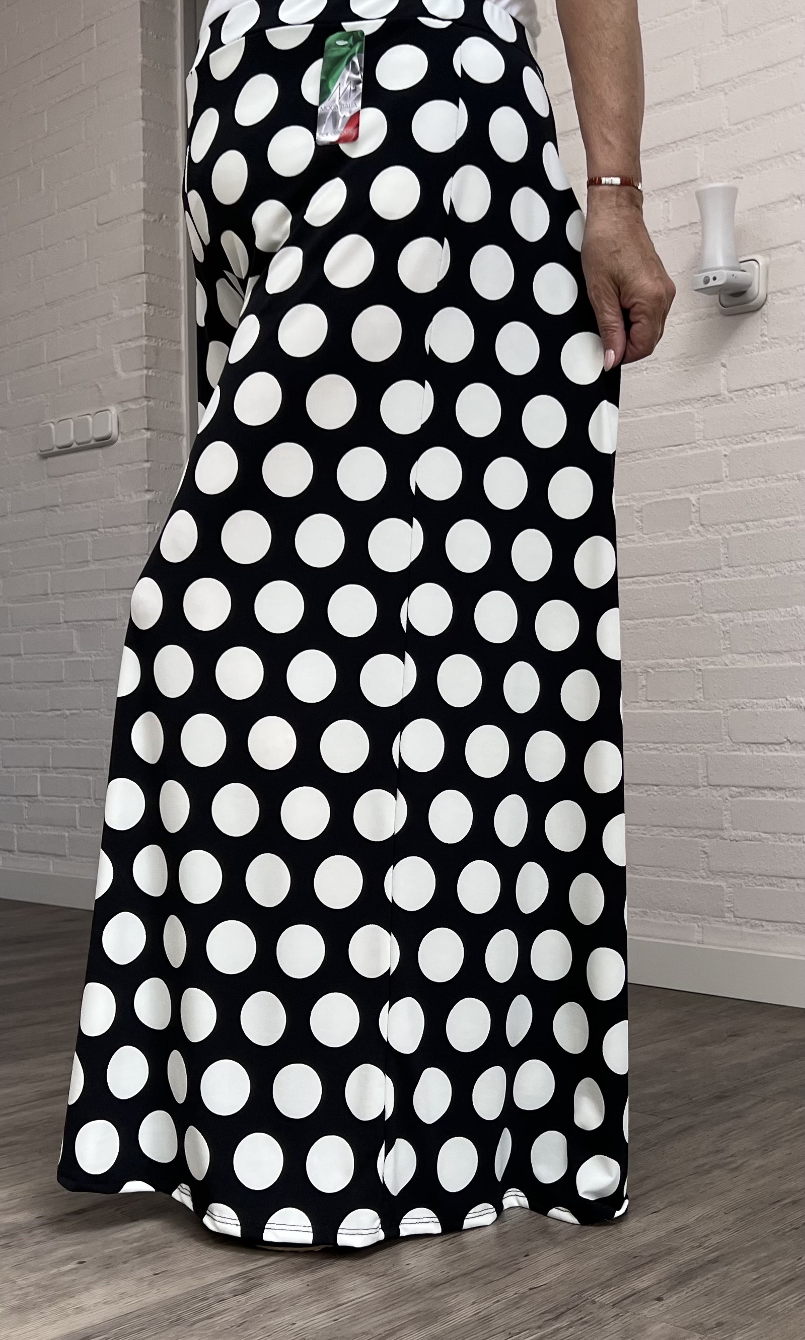 ITALY Mode jersey viscose  wijde broek apart /zeer rekbaar/zwart/wit