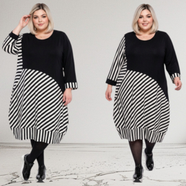 AKH oversized viscose jersey ballon jurk  apart/stretch zwart/wit
