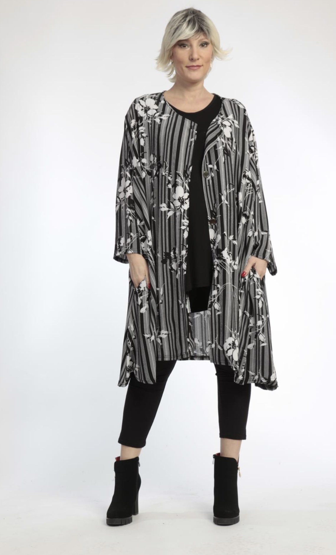 AKH viscose mix oversized A-lijn tuniek/blouse zwart/wit