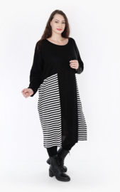 AKH oversized gebreide  tuniek/jurk  apart stretch zwart/wit