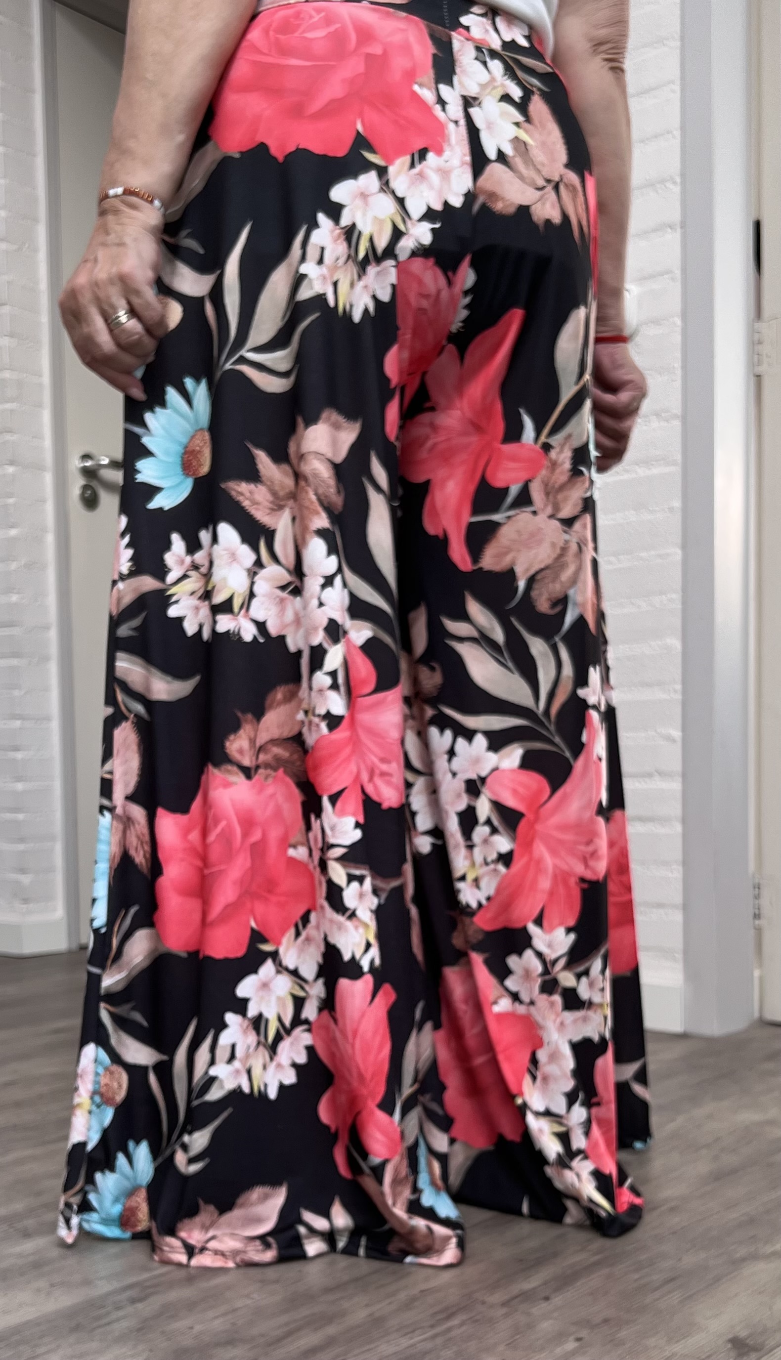 ITALY Mode jersey viscose  wijde broek apart /zeer rekbaar zwart