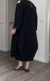 IZZY style viscose  jurk met zakken zwart/wit