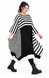 AKH oversized gebreide A-lijn tuniek/jurk  apart stretch zwart/wit