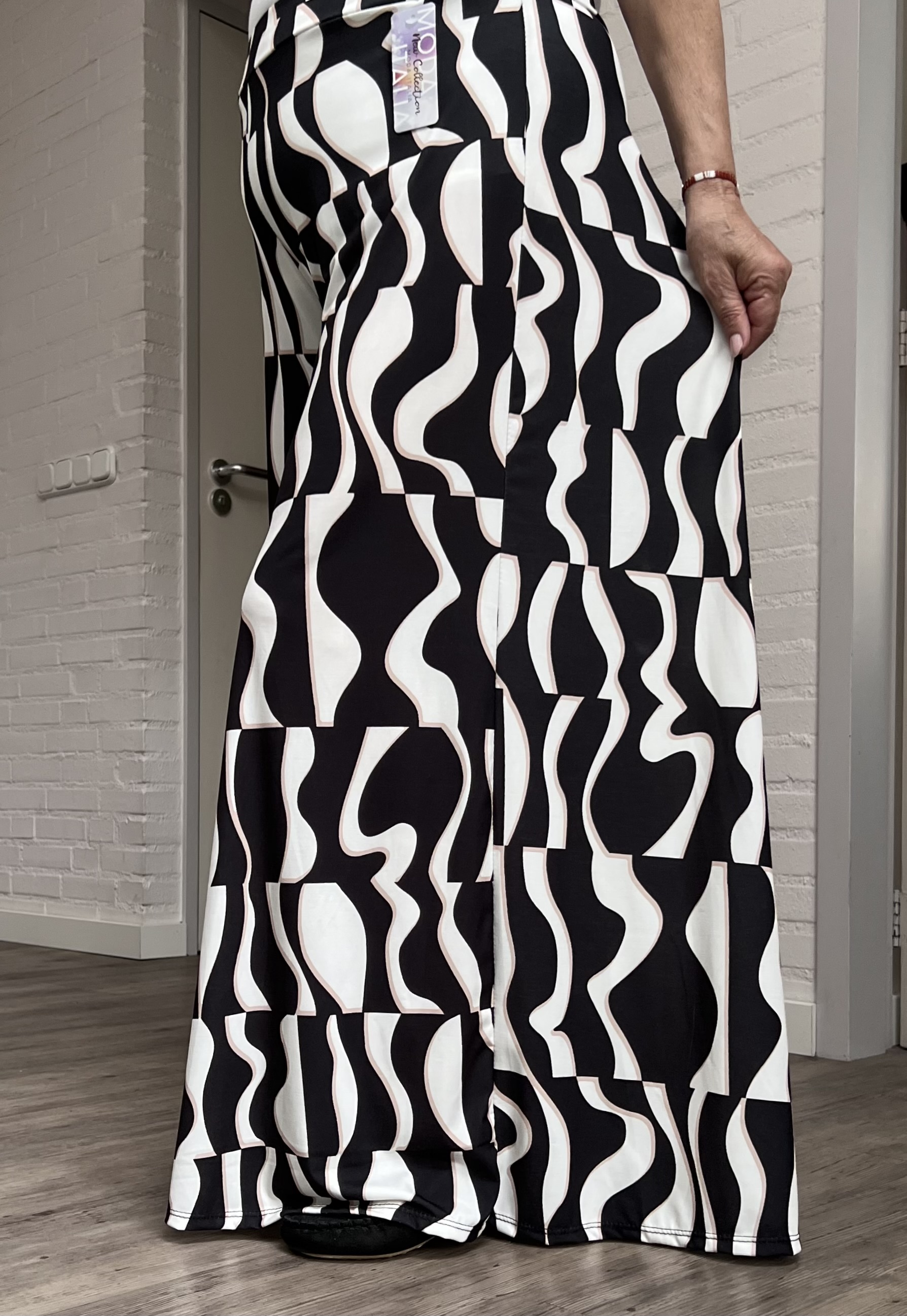 ITALY Mode jersey viscose  wijde broek apart /zeer rekbaar/zwart/wit/beige